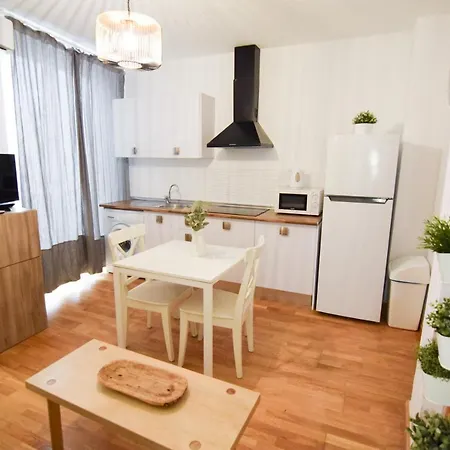 Letmalaga Carreteria Apartment *