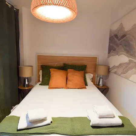 Letmalaga Carreteria Apartment *